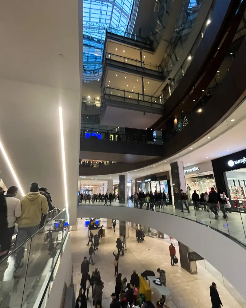 Montreal Underground City shopping area