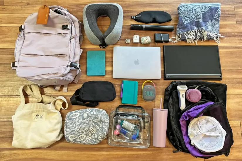 Digital Nomad Packing List : 35 Must-Have Items For Success