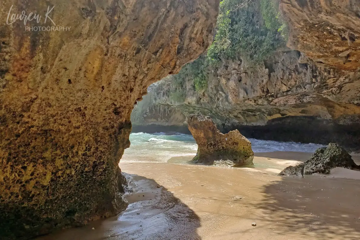 Suluban Beach & Uluwatu Beach : Bali's Hidden Beach Cove