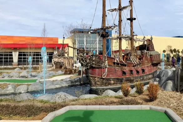 Frankies Fun Park mini golf course in Charlotte NC offering 54 holes