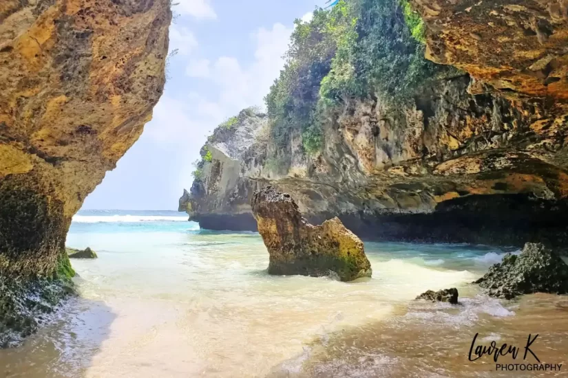 Suluban Beach & Uluwatu Beach : Bali’s Hidden Beach Cove