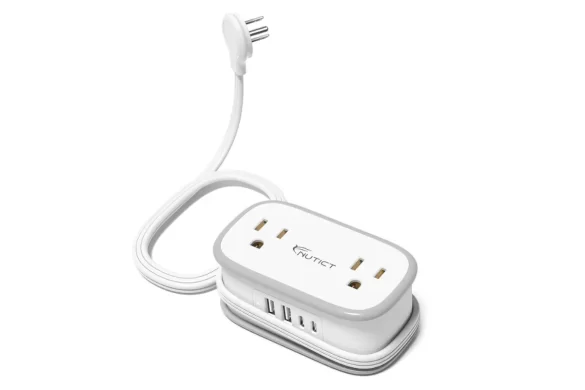 Travel power cord for digital nomads