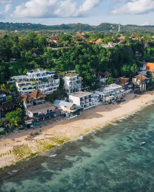 Bingin Uluwatu beach at low tide, to show the difference on the beach during different tide schedules