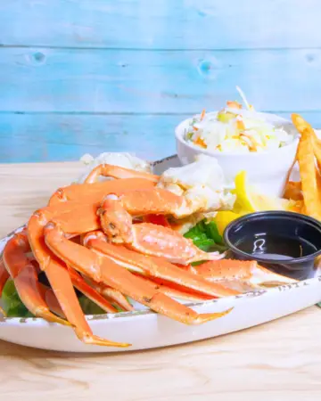 Crab legs and seafood platter at Caddy's Treasure Island